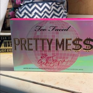 Too faced pretty mess pallet